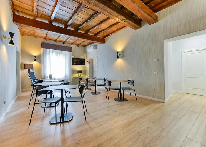 Rome's Gloria 2* Roma