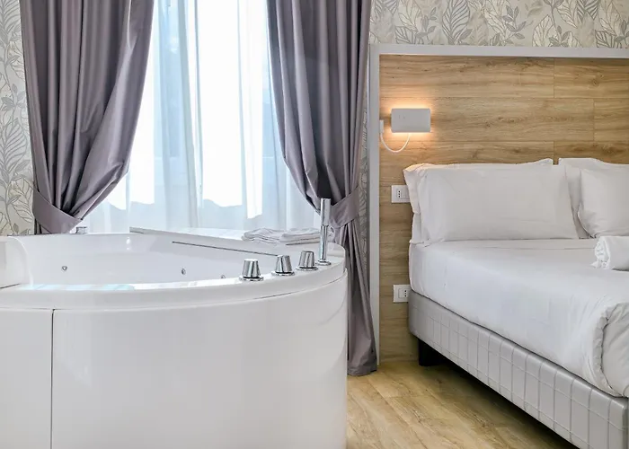 Отель Rome's Gloria 2*